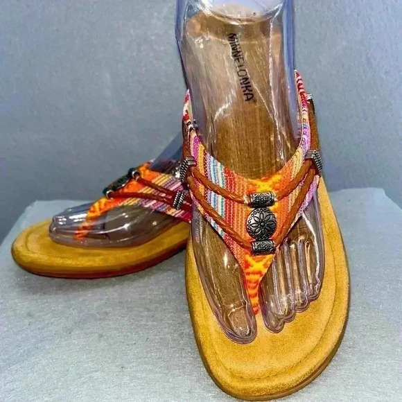 Minnetonka Silverthorne 360 Thong Sandals Aztec Southwest Boho Western - Picture 1 of 11